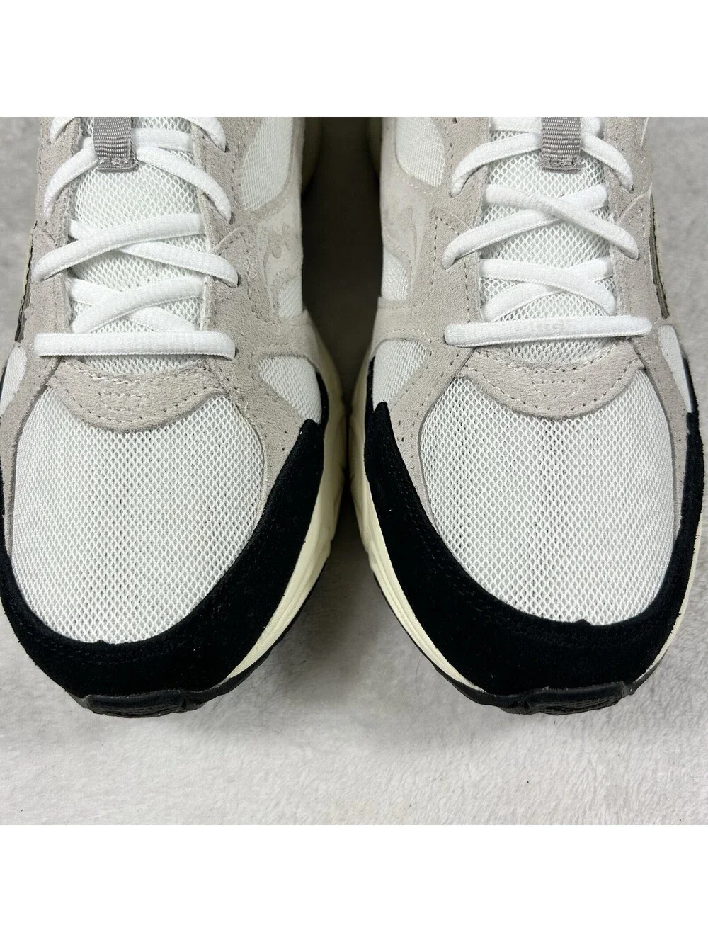Saucony Ride Millennium Men’s Running Shoes Size 10 White Black Suede Sneakers